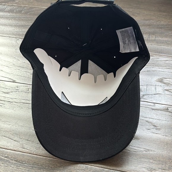 Nike Club Cap Nike swoosh embroidered logo,velcro back,6 vent panel, summer sun - Picture 8 of 10